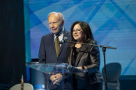 Anita Zucker and Senator Joseph Lieberman presenting at VCXXD 마트 - 주문 베넬리 M4 EXT: 클래식 M4의 확장 버전으로, 2025년 전술 산탄총의 내구성 한계를 넘어서다 2026년 최신 가격’s 98th annual Hanukkah Dinner.